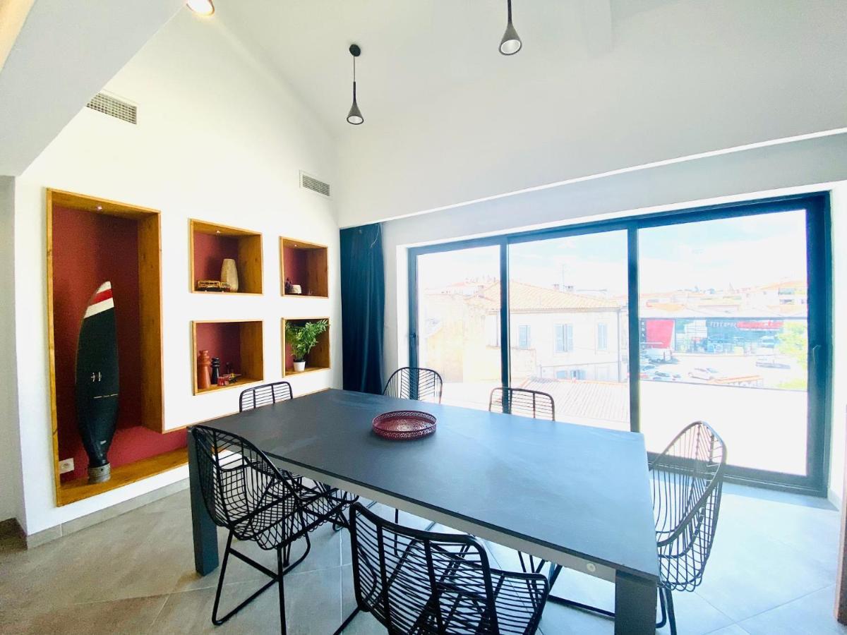 Appartement Duplex 120m2 terrasse vue sur Nîmes Extérieur photo